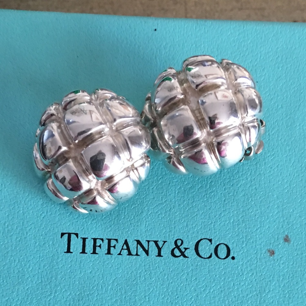 VINTAGE TIFFANY & CO  STERLING CLIP ON EARRINGS